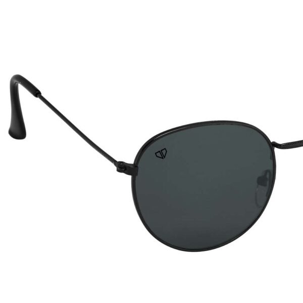 Walrus Royal Series Black Oval Men Sunglass